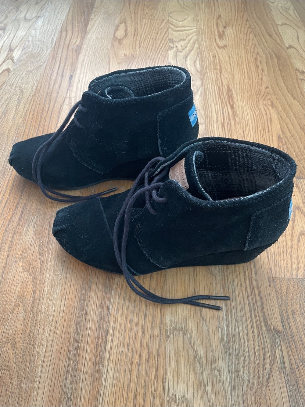 Toms Women’s Black Suede Desert Wedge Boots